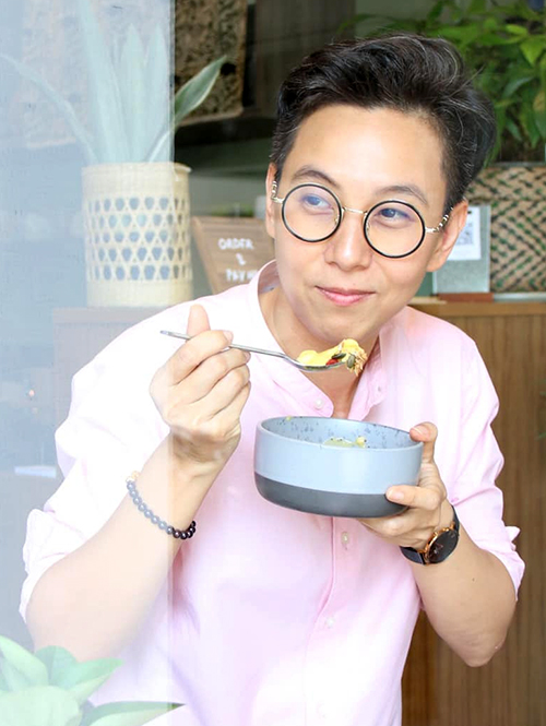 ครูมธุรส โชติวิจิตร (ครูเอ๋ Aeyzzz)